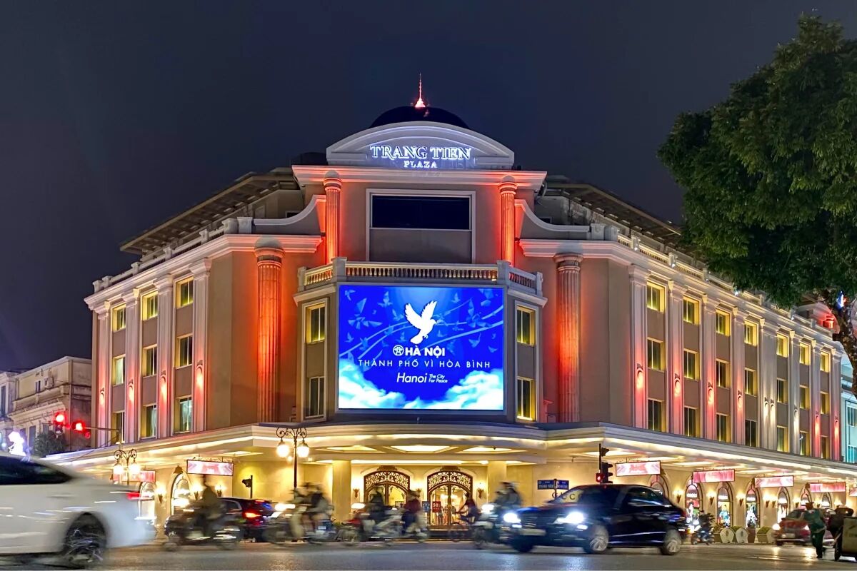Photograph the elegant spirit of Vietnam’s retail culture